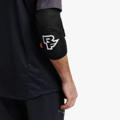 Race Face Ambush Elbow - Stealth 8 Race Face Ambush Elbow - Stealth -Aanbiedingen Vlot Fiets Winkel 821973448046 AMBUSH LEG STEALTH XS D2