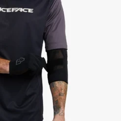 Race Face Ambush Elbow - Stealth 9 Race Face Ambush Elbow - Stealth -Aanbiedingen Vlot Fiets Winkel 821973448046 AMBUSH LEG STEALTH XS D3