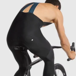 Assos EQUIPE R HABU Winter Bib Tights S9 - Black Series 12 Assos EQUIPE R HABU Winter Bib Tights S9 - Black Series -Aanbiedingen Vlot Fiets Winkel ASSOS 11 14 249 18 33