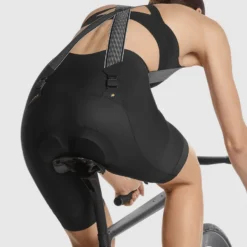 Assos UMA GTV Bib Shorts C2 - Serie Zwart 14 Assos UMA GTV Bib Shorts C2 - Serie Zwart -Aanbiedingen Vlot Fiets Winkel ASSOS 12 10 238 18 33