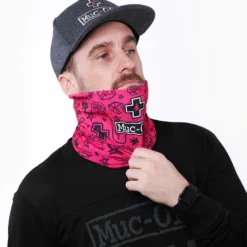 Muc-Off Lichtgewicht Halsdoek - Pink Punk -Aanbiedingen Vlot Fiets Winkel Web 20725 Lightweight Neck Gaiter Pink model 02 up 2021 1200x1200